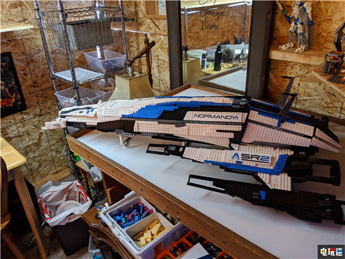 《质量效应》粉丝制作乐高版诺曼底号 细节满满 LEGO 乐高 质量效应2 质量效应 电玩迷资讯  第3张