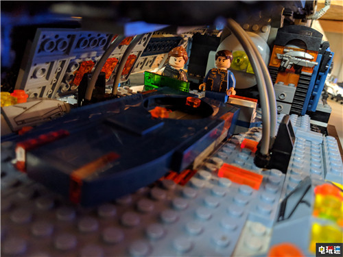 《质量效应》粉丝制作乐高版诺曼底号 细节满满 LEGO 乐高 质量效应2 质量效应 电玩迷资讯  第7张