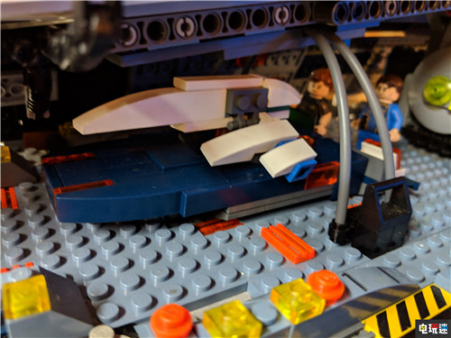 《质量效应》粉丝制作乐高版诺曼底号 细节满满 LEGO 乐高 质量效应2 质量效应 电玩迷资讯  第8张