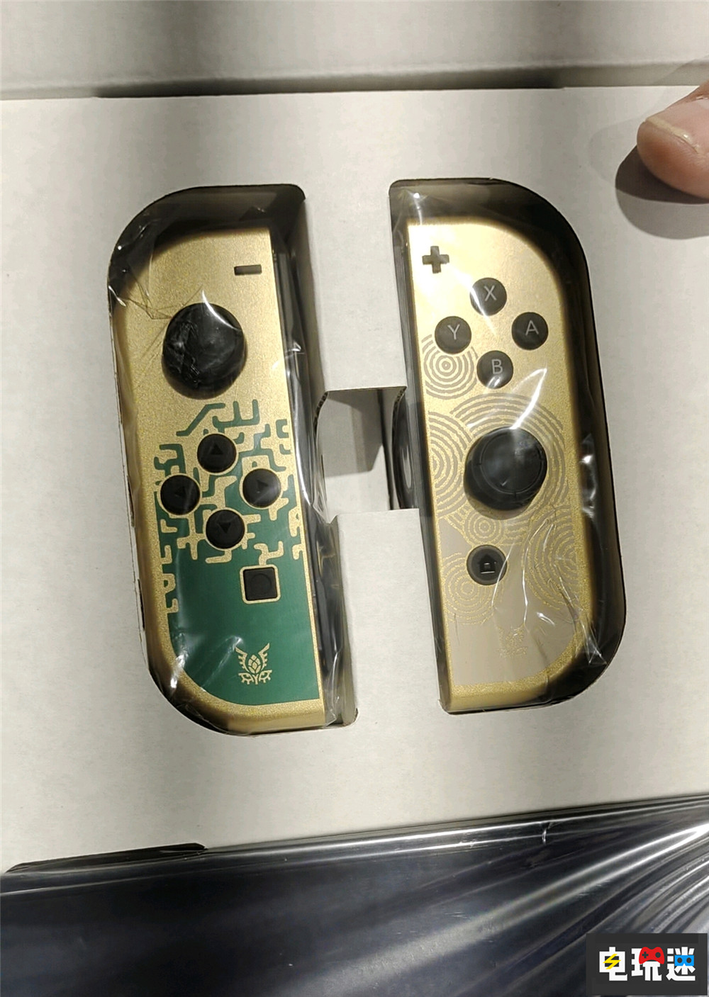 《塞尔达传说 王国之泪》Switch OLED主题主机疑似曝光  任天堂SWITCH  第3张